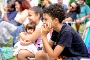 Público na Apresentação Circense - Macacos Cine Fest / Foto: Luiza Wollny – Divulgação